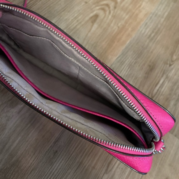 🌴Sold On Ⓜ️🌴 Jet Set bag - Picture 6 of 8